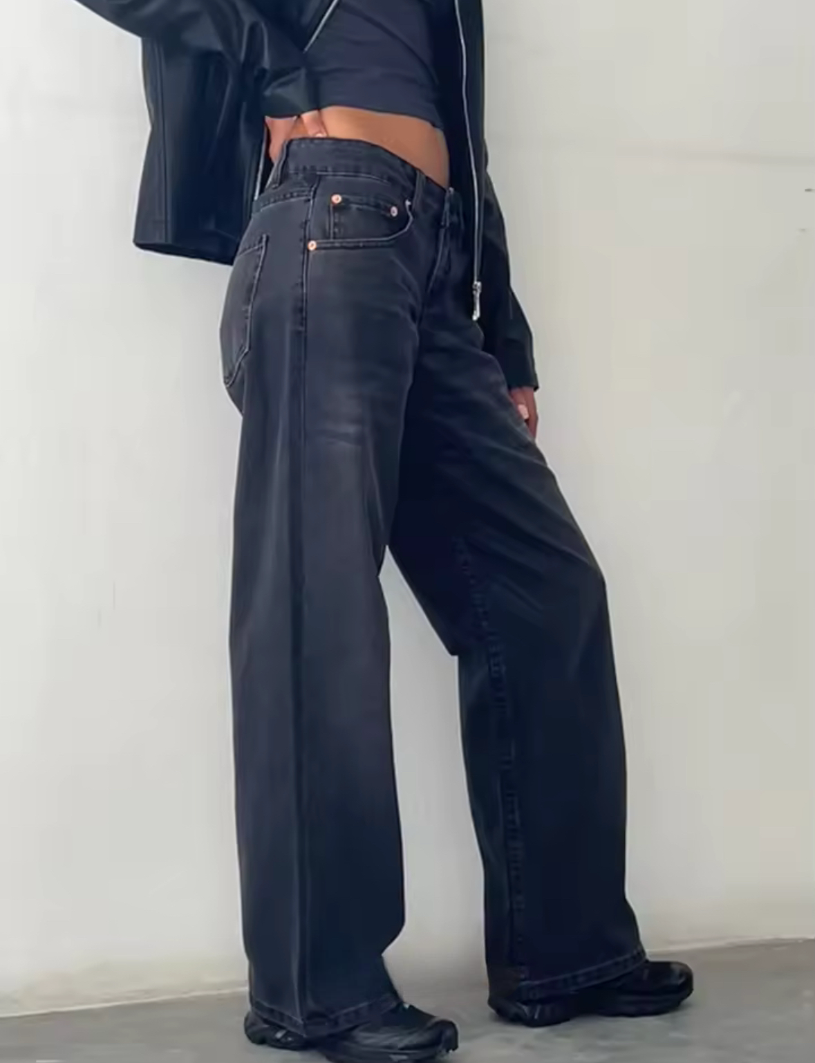 Straight Jeans