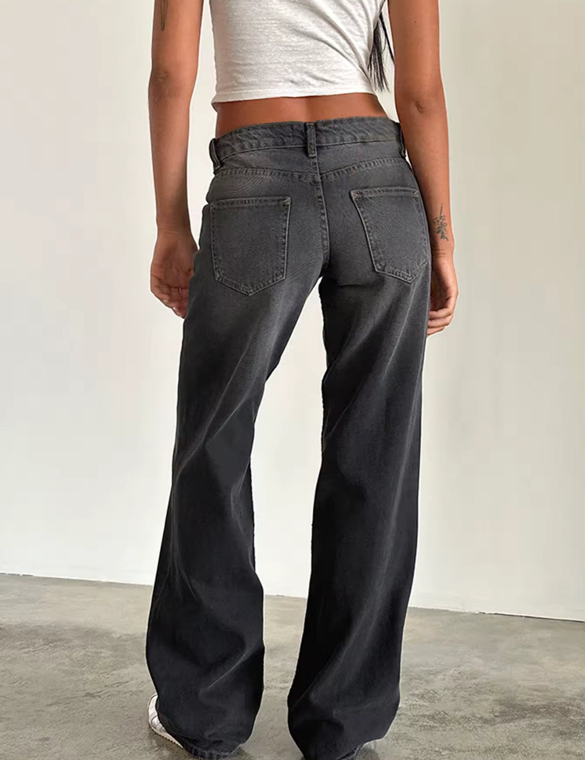 Straight Jeans